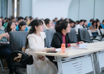 Tổ chức Lớp Bồi dưỡng Lý luận chính trị cho đảng viên mới khu vực miền Bắc