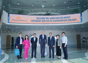 TGĐ Lê Hồng Hà tiếp và làm việc với Chủ tịch hãng Scandinavian Airlines