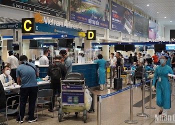 Tăng trần vé bay là điều kiện để hãng hàng không hoạt động ổn định