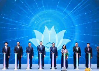 Vietnam Airlines kỷ niệm 30 năm đường bay và chào mừng chuyến bay thứ 100.000 trên đường bay Việt Nam – Trung Quốc