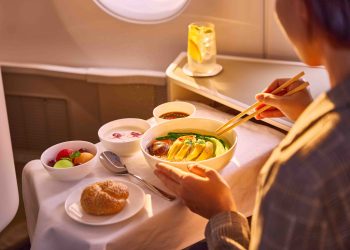 Thưởng thức bún gà xá kiếng – Vị ngon độc đáo trên những dặm bay