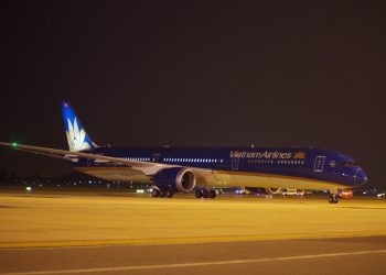 [VTV] Vietnam Airlines tăng cường bay đêm, nỗ lực “hạ nhiệt” giá vé máy bay