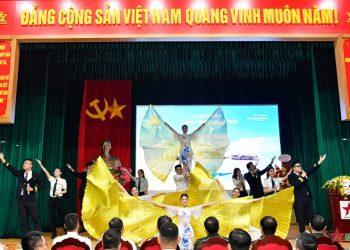 Toạ đàm “Hành trình chinh phục bầu trời”