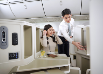 Nâng tầm dịch vụ, Vietnam Airlines được vinh danh là 1 trong 25 hãng hàng không hàng đầu thế giới