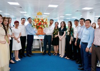 [21/6] Lãnh đạo TCT chúc mừng Ban Truyền thông và Tạp chí Heritage nhân ngày Báo chí Cách mạng Việt Nam