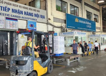 Vietnam Airlines tiếp tục vận chuyển miễn cước vắc xin cho Chương trình Tiêm chủng mở rộng Quốc gia