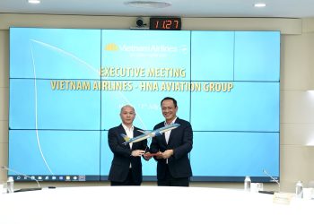 TGĐ gặp gỡ và làm việc với HNA Aviation Group