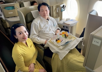 [Vạn Dặm Nâng Niu] Đến với Vietnam Airlines – Chúng tôi cùng bạn, vạn dặm nâng niu