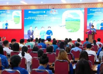 Vietnam Airlines hợp tác tỉnh Thái Nguyên hướng nghiệp, đào tạo nguồn lực chất lượng cao