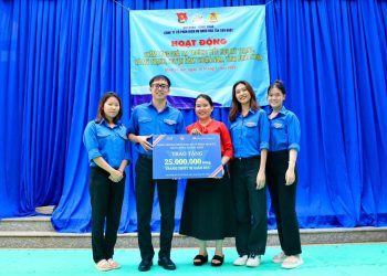 Trao tặng Công trình thanh niên “Ươm mầm ước mơ”