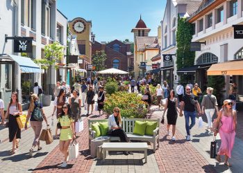 Ưu đãi mua sắm tại The Bicester Collection khi bay tới Munich