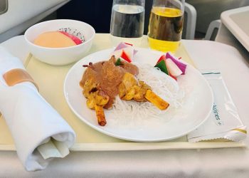 [Vạn Dặm Nâng Niu] Ẩm thực trên mây, hành trình vị giác