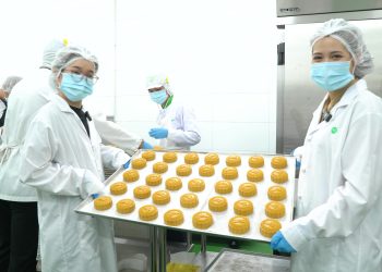 [Spirit Channel] Khám phá quy trình làm bánh Trung thu LotusDeli 2024 của Vietnam Airlines