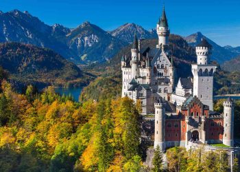 Lâu đài Neuschwanstein nước Đức: Thế giới cổ tích Walt Disney