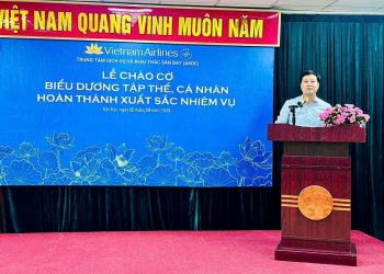 ASOC tổ chức lễ chào cờ và vinh danh các cá nhân điển hình xuất sắc tháng 8/2024