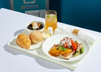 Khay ăn tốt cho sức khỏe và thân thiện môi trường trên “Chuyến bay bền vững”