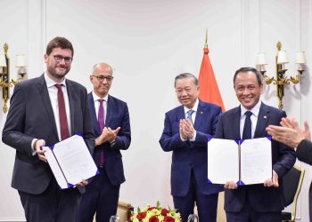 Vietnam Airlines hợp tác Safran Seats bảo dưỡng và nâng cấp máy bay