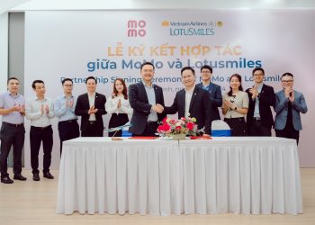 Vietnam Airlines và MoMo “bắt tay” liên kết đổi thưởng: khách hàng vừa bay vừa tận hưởng ưu đãi