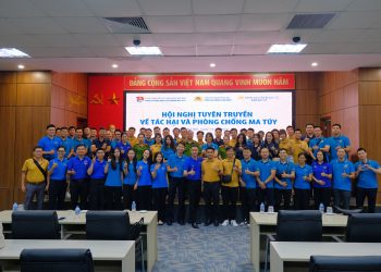 ĐTN Đoàn bay 919 tổ chức tuyên truyền phòng chống ma tuý