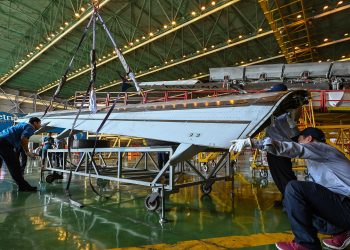 [VNA Why] Cánh máy bay được kiểm tra bảo dưỡng như thế nào?