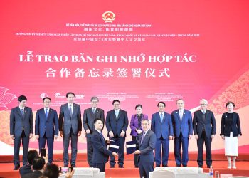 VNA ký hợp tác đưa gần 300.000 khách du lịch Trung Quốc đến Việt Nam