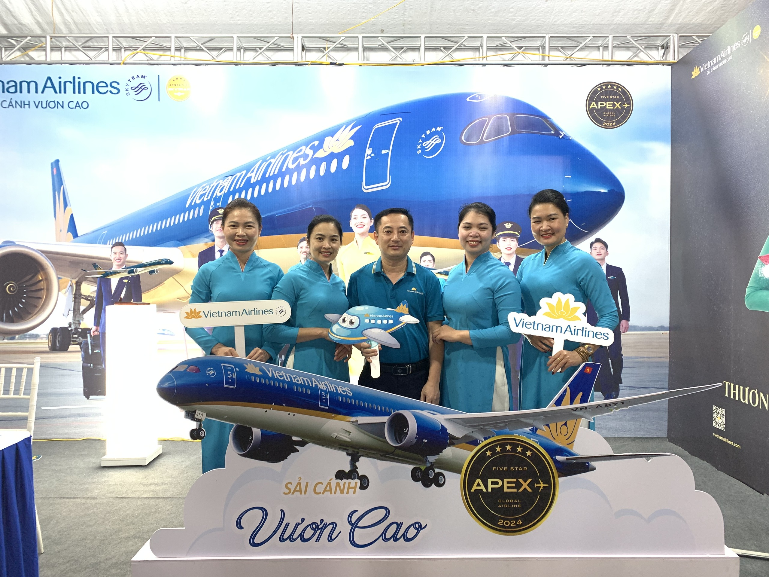 Gian hàng của Vietnam Airlines tại hội chợ 