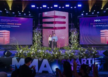 Vietnam Airlines nhận “cú đúp” giải thưởng tại MMA Smarties 2024