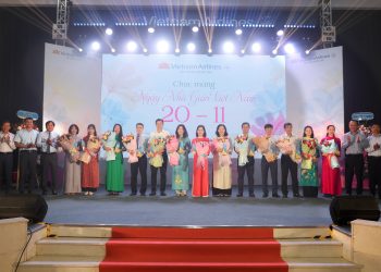 Lễ tri ân các giáo viên của VNA Group trang trọng tại Trung tâm huấn luyện bay