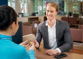 Các hình thức mua vé máy bay Tết “chính hãng”