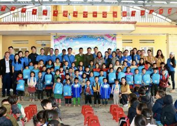 Nhóm bay 6.7 – Mang “nắng ấm” đến Bản Mù, Yên Bái