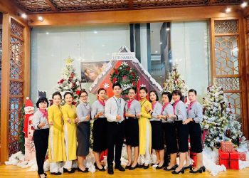 Phòng khách Bông Sen đón chào Giáng sinh và Năm mới 2025