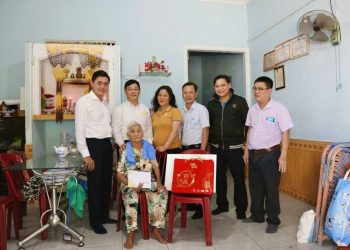 TCT HKVN thăm Mẹ Việt Nam anh hùng nhân dịp Tết Nguyên đán Ất Tỵ 2025