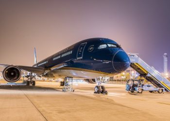 [VNA News] Vietnam Airlines tăng cường bay đêm phục vụ cao điểm Tết Ất Tỵ 2025