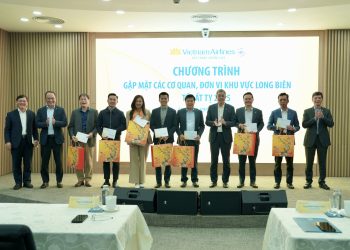 TGĐ Lê Hồng Hà gặp mặt và kiểm tra công tác phục vụ cao điểm Tết Ất Tỵ 2025 tại ba sân bay