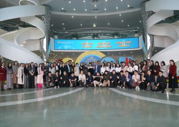 TGĐ Lê Hồng Hà gặp gỡ lao động mới