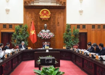 Nỗ lực giữ chân, thu hút người tài, thực hiện tốt chế độ, chính sách khi sắp xếp, tinh gọn bộ máy