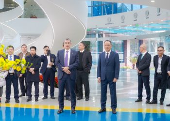 [VNA News] Vietnam Airlines mang xuân về trên những chuyến bay