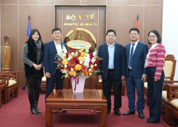 Vietnam Airlines tri ân Ngày Thầy thuốc Việt Nam 27/02