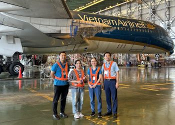 [Những Cánh Sen Vàng] Người đứng sau thành công của những chuyến bay