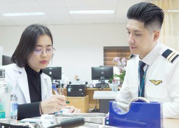 [VNA Who] Nữ Bác sĩ 15 năm chăm sóc sức khoẻ phi công Vietnam Airlines