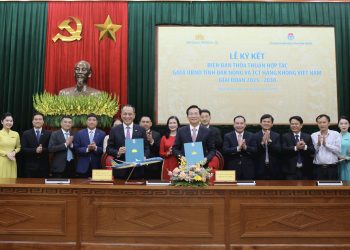 Vietnam Airlines “bắt tay” cùng tỉnh Đắk Nông xúc tiến du lịch, đầu tư, thương mại