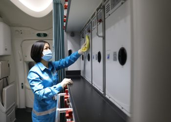 Tiêu chuẩn nghiêm ngặt trong công tác đảm bảo vệ sinh tàu bay