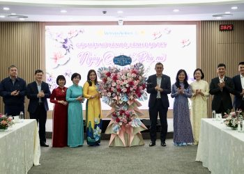 Lãnh đạo TCT chúc mừng nữ cán bộ, lãnh đạo nhân Ngày Quốc tế Phụ nữ