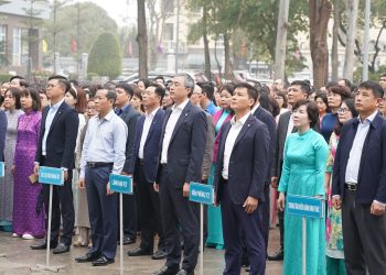 Chào cờ Tháng 03/2025: Tích cực thi đua chào mừng 30 năm thành lập TCT