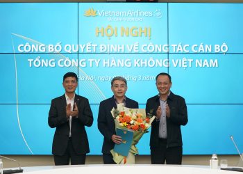 Lãnh đạo TCT trao quyết định bổ nhiệm Phó Giám đốc VASCO