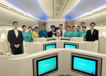 Khoảnh khắc chia tay bầu trời