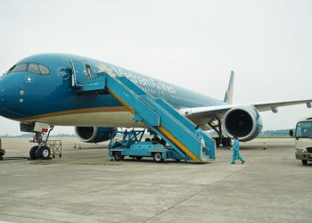 Công việc “khám sức khỏe định kỳ” cho máy bay