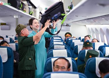 Chuyến bay trở về thời hoa lửa