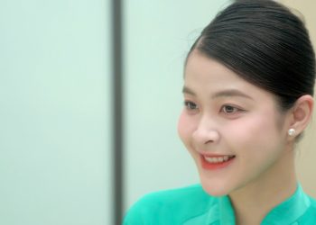 Hành trình bay cùng ước mơ của nữ tiếp viên hàng không