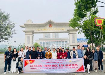 Đảng bộ ĐB919 học tập về nguồn tại Khu di tích lịch sử Hồ Chí Minh tại Côn Minh, Trung Quốc